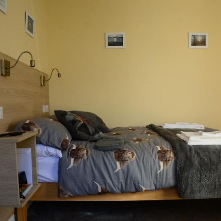 Room At The Back, 2 George Street Avoch Buitenkant foto